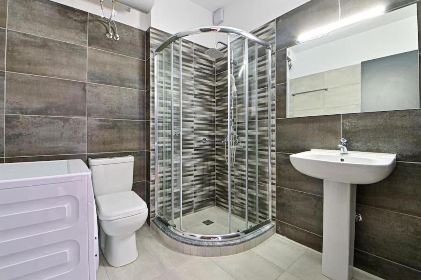Cozy Apartment Located On Piraeus Port Area- ภายนอก รูปภาพ